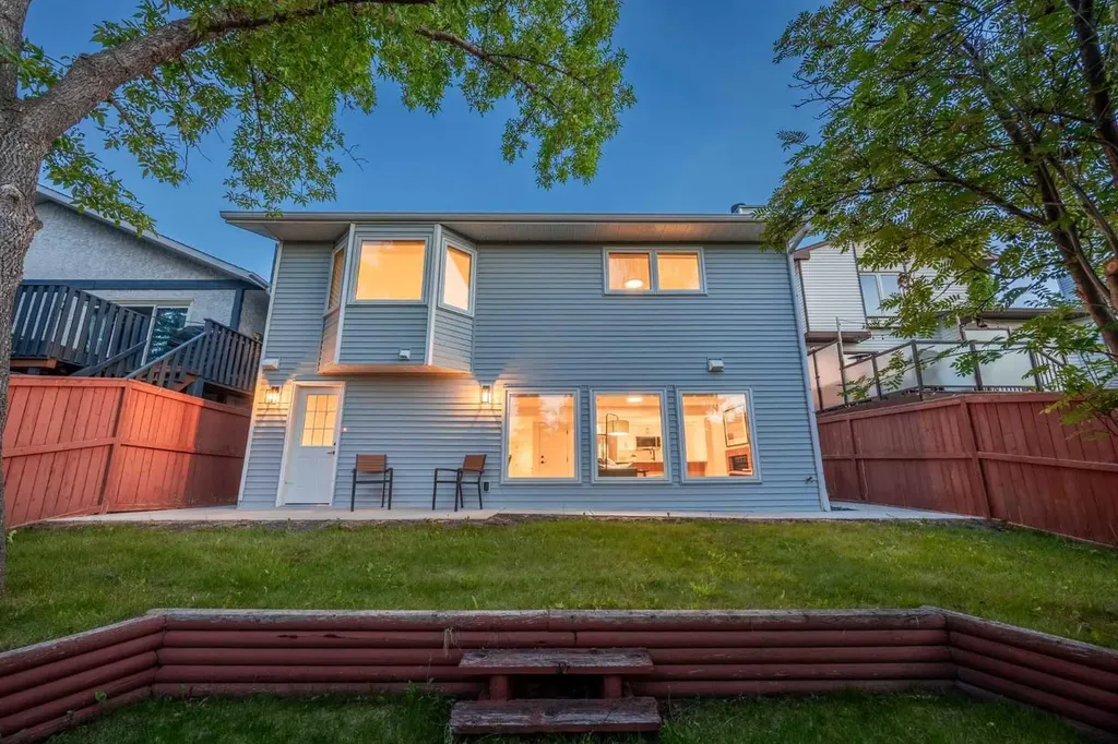 60 Strathcona Road SW Calgary AB T3H 1X5