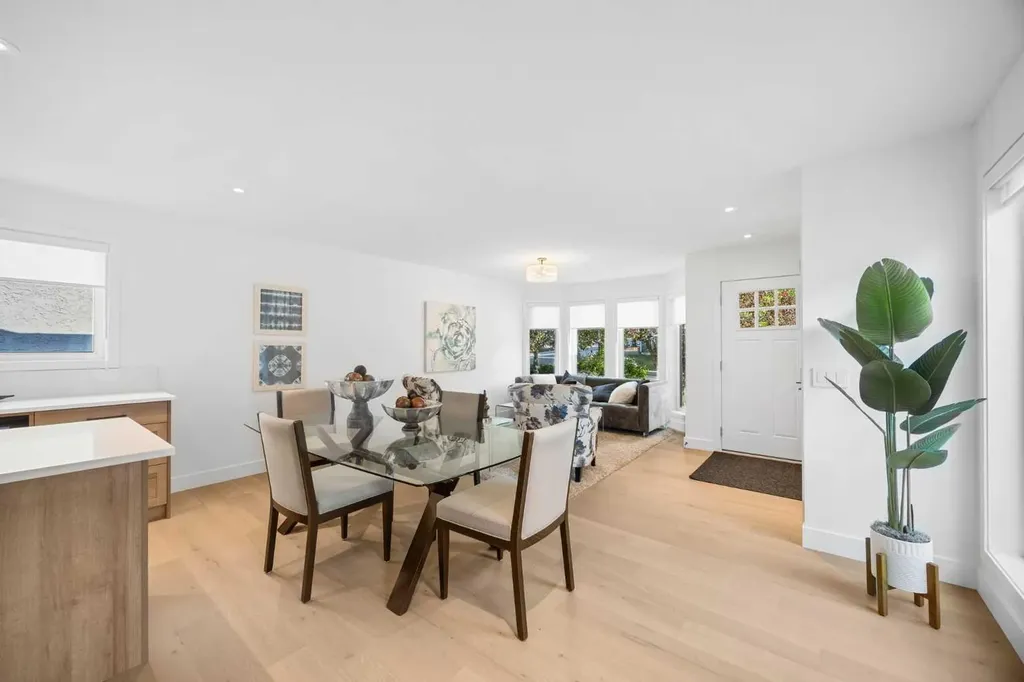 60 Strathcona Road SW Calgary AB T3H 1X5