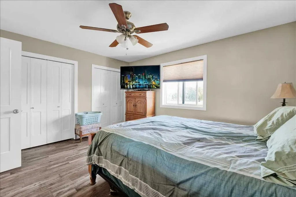 118 Meadowpark Drive Carstairs AB T0M 0N0