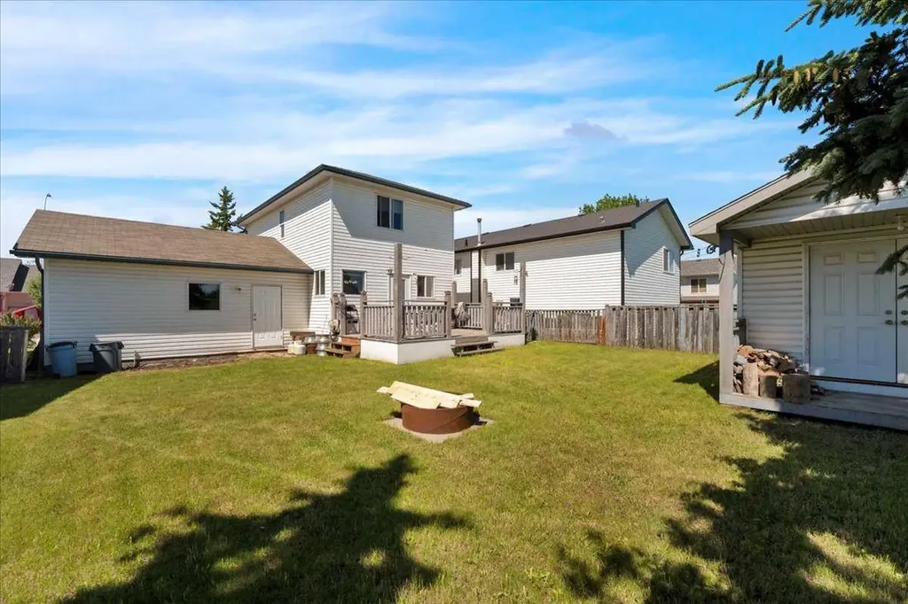 118 Meadowpark Drive Carstairs AB T0M 0N0