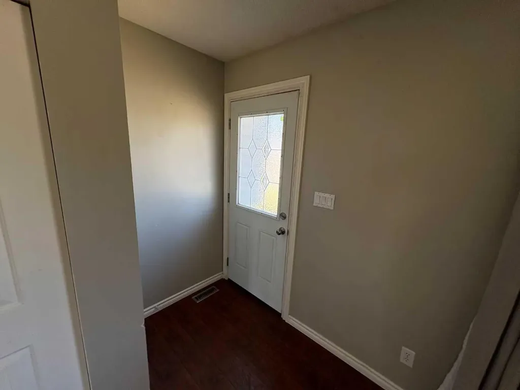 9609 77 Avenue Peace River AB T8S 1E5