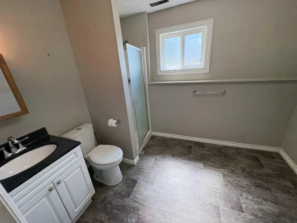 9609 77 Avenue Peace River AB T8S 1E5