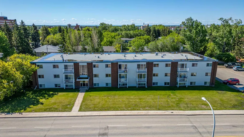 9807 108 Avenue Grande Prairie AB T8V1N5