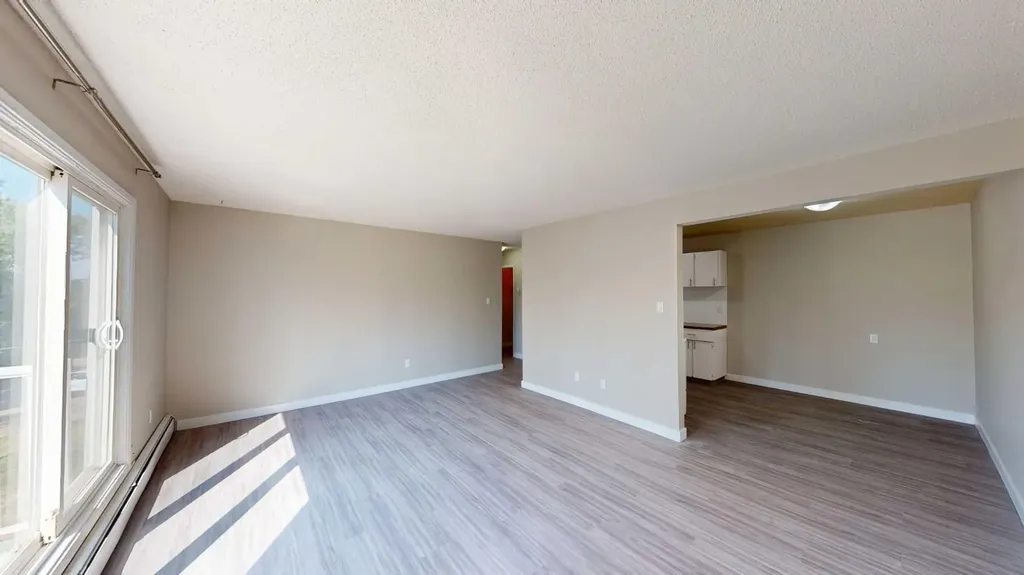 9807 108 Avenue Grande Prairie AB T8V1N5
