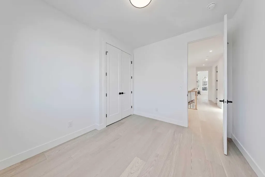 3538 43 Street SW Calgary AB T3E 3P5