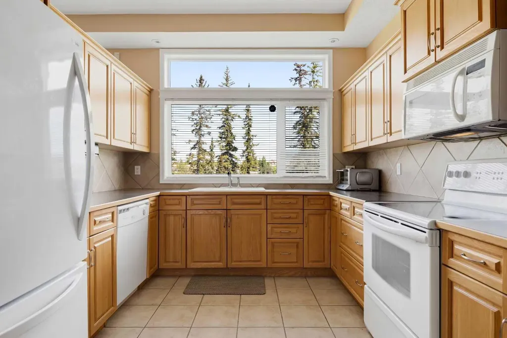 192 Crawford Drive Cochrane AB T4C 2G8