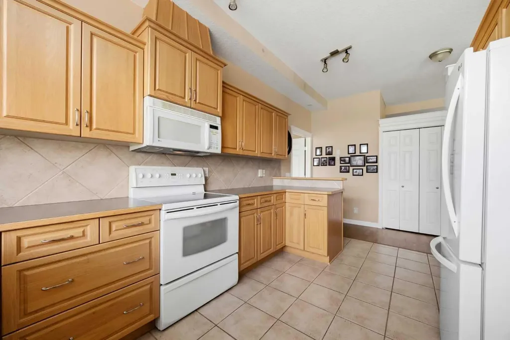 192 Crawford Drive Cochrane AB T4C 2G8