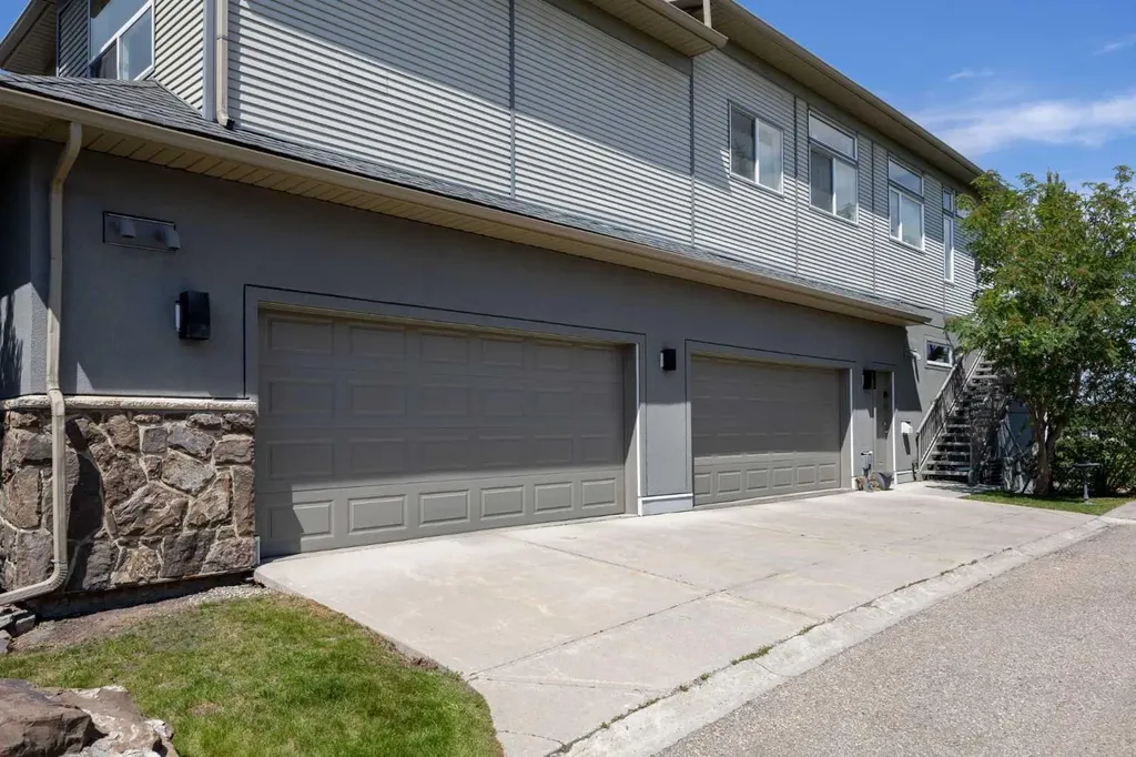 192 Crawford Drive Cochrane AB T4C 2G8