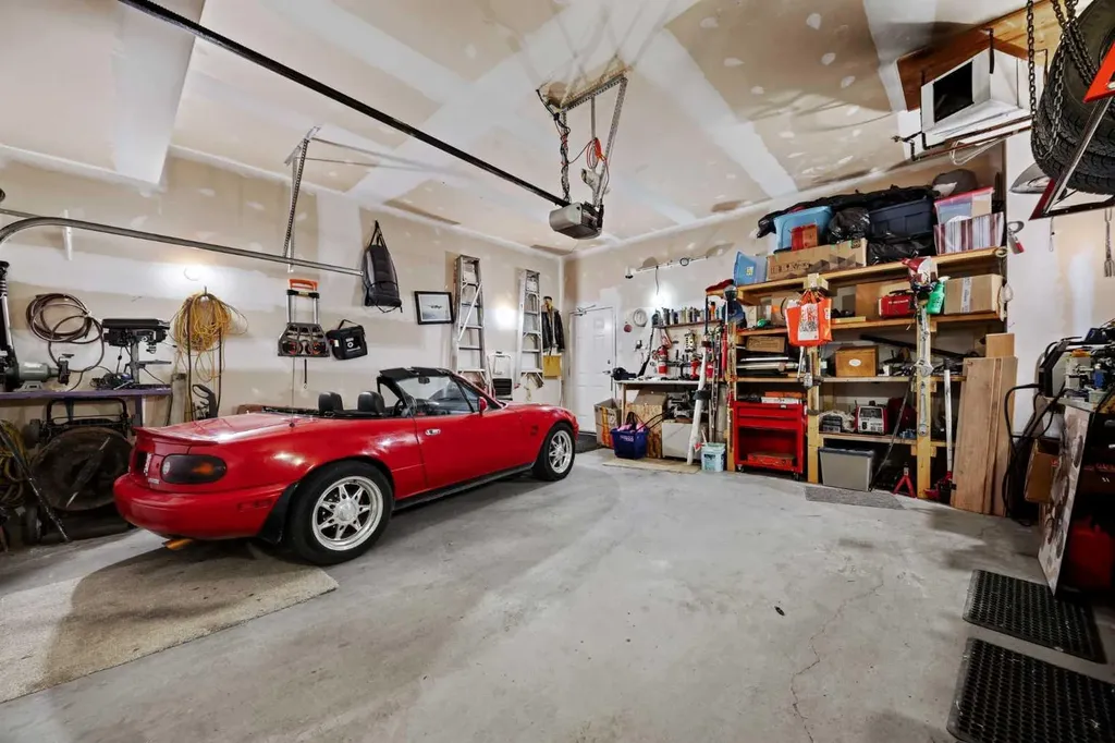 192 Crawford Drive Cochrane AB T4C 2G8