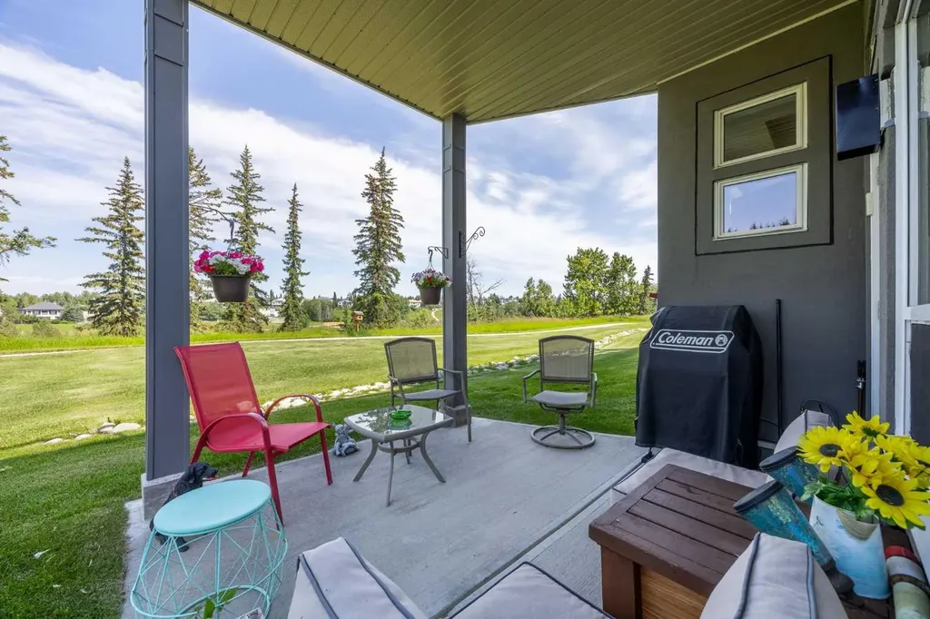 192 Crawford Drive Cochrane AB T4C 2G8