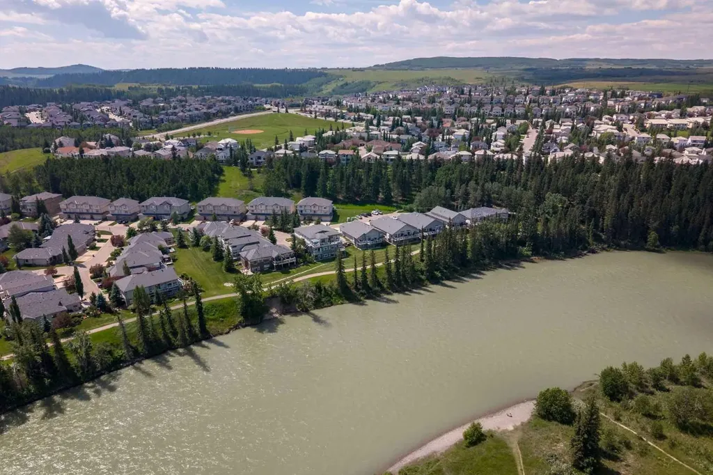 192 Crawford Drive Cochrane AB T4C 2G8