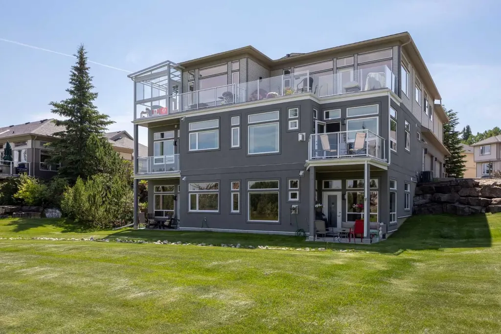 192 Crawford Drive Cochrane AB T4C 2G8