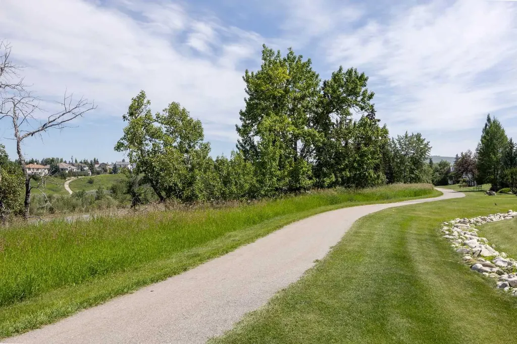 192 Crawford Drive Cochrane AB T4C 2G8