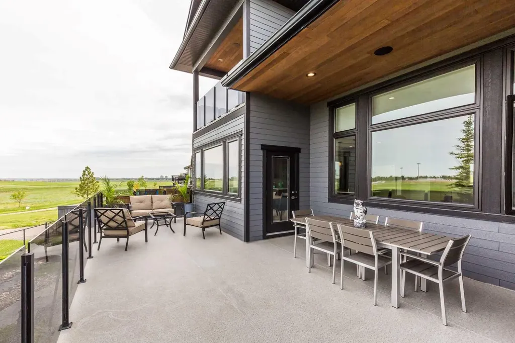 328 Stonecrest Place W Lethbridge AB T1J 6W3