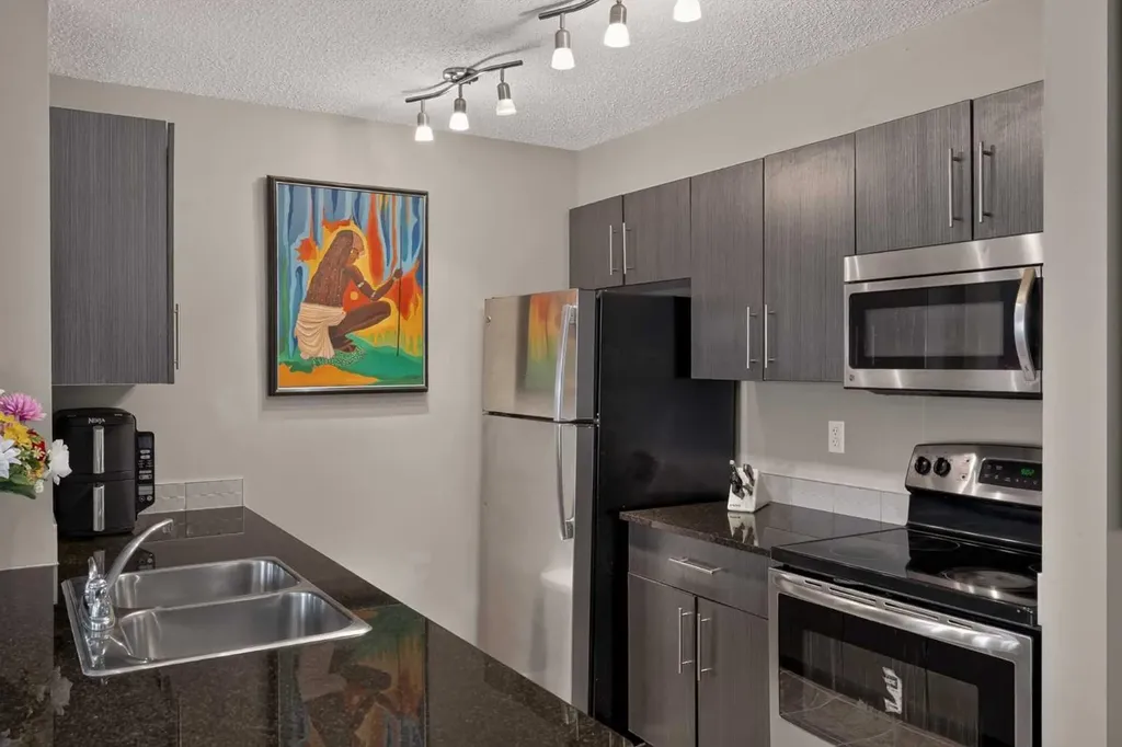 5 Saddlestone Way NE Calgary AB T3J 0S2