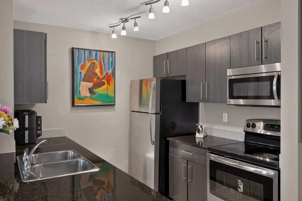 5 Saddlestone Way NE Calgary AB T3J 0S2
