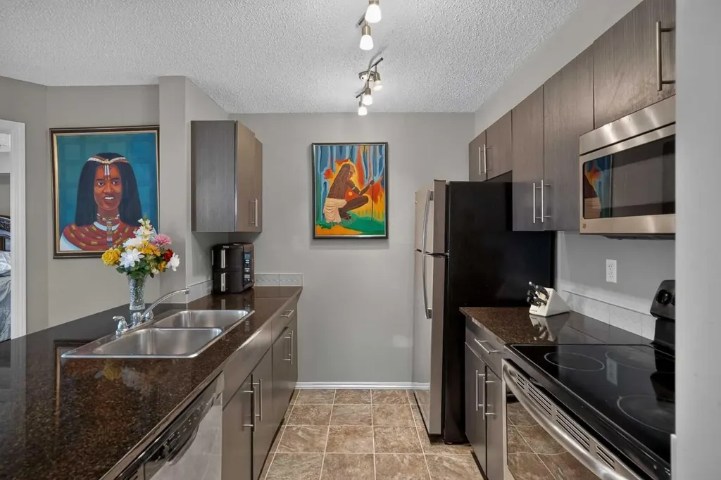 5 Saddlestone Way NE Calgary AB T3J 0S2