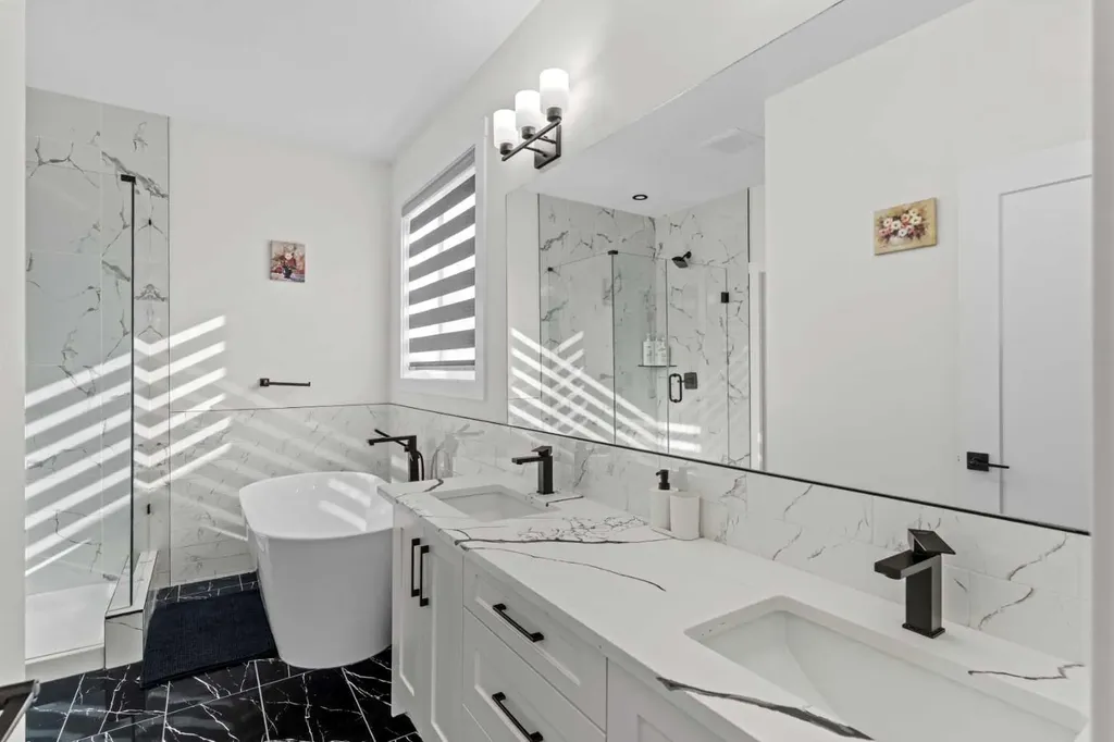 136 Douglas Ridge Green SE Calgary AB T2Z 2T3
