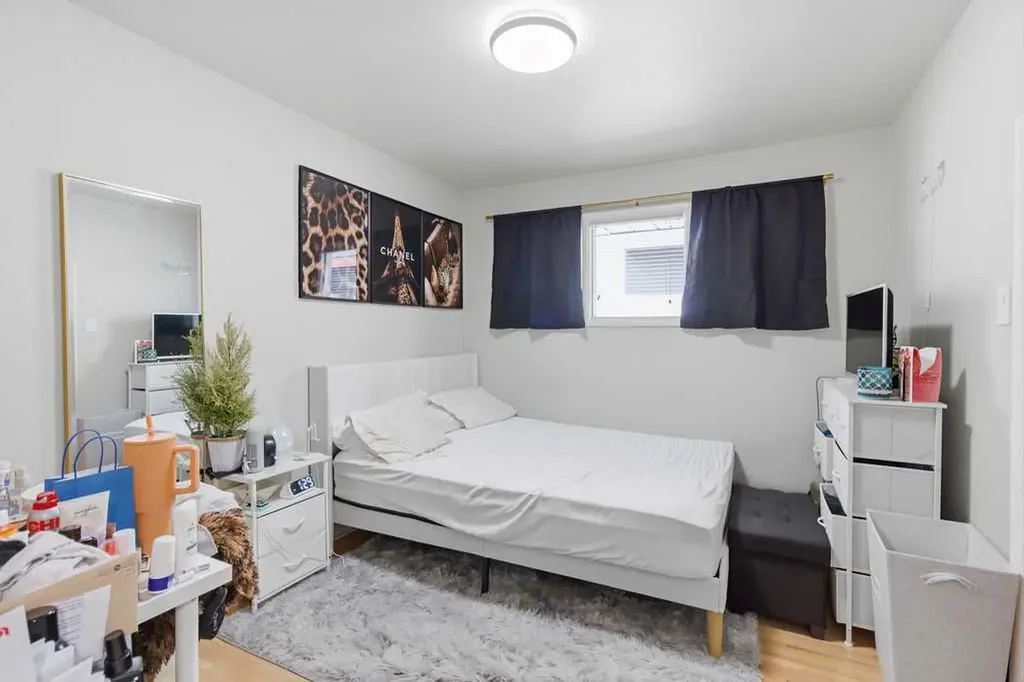 2219 35 Street SW Calgary AB T3E 2X7