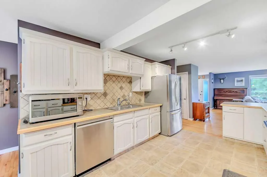 39026 Range Road 275 Rural Red Deer County AB T4S 2A9