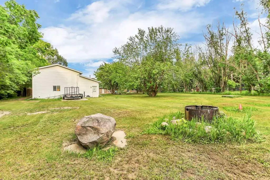 39026 Range Road 275 Rural Red Deer County AB T4S 2A9