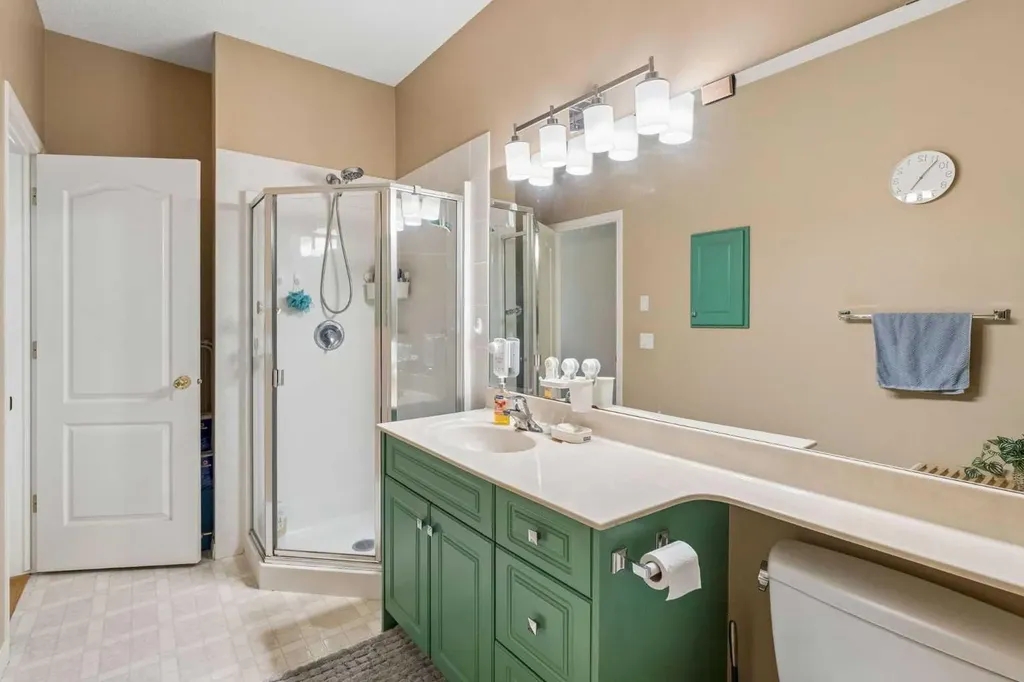 120 Scimitar Heath NW Calgary AB T3L 2E1