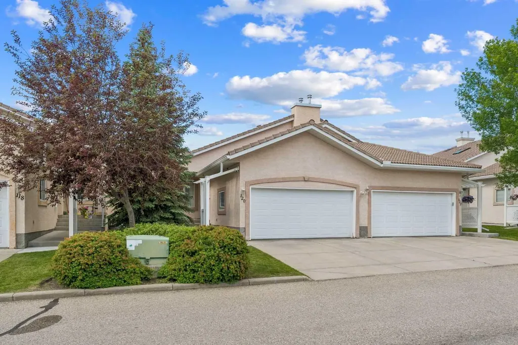 120 Scimitar Heath NW Calgary AB T3L 2E1