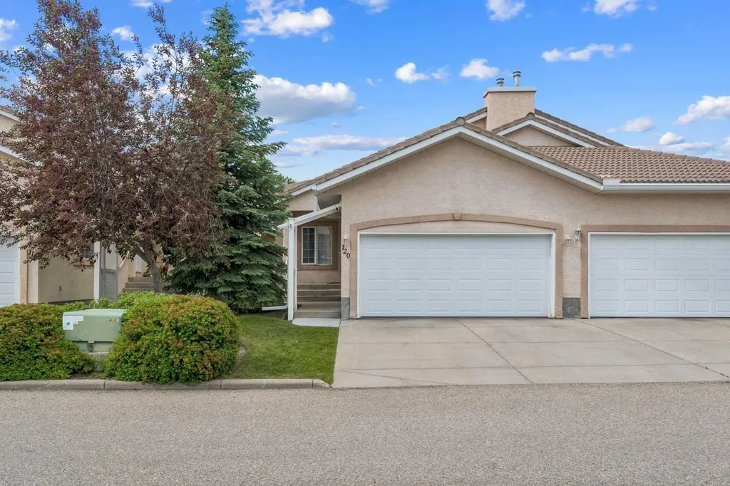 120 Scimitar Heath NW Calgary AB T3L 2E1