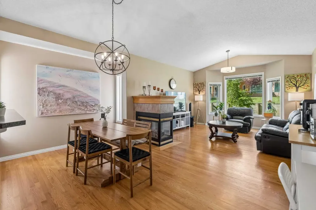 120 Scimitar Heath NW Calgary AB T3L 2E1