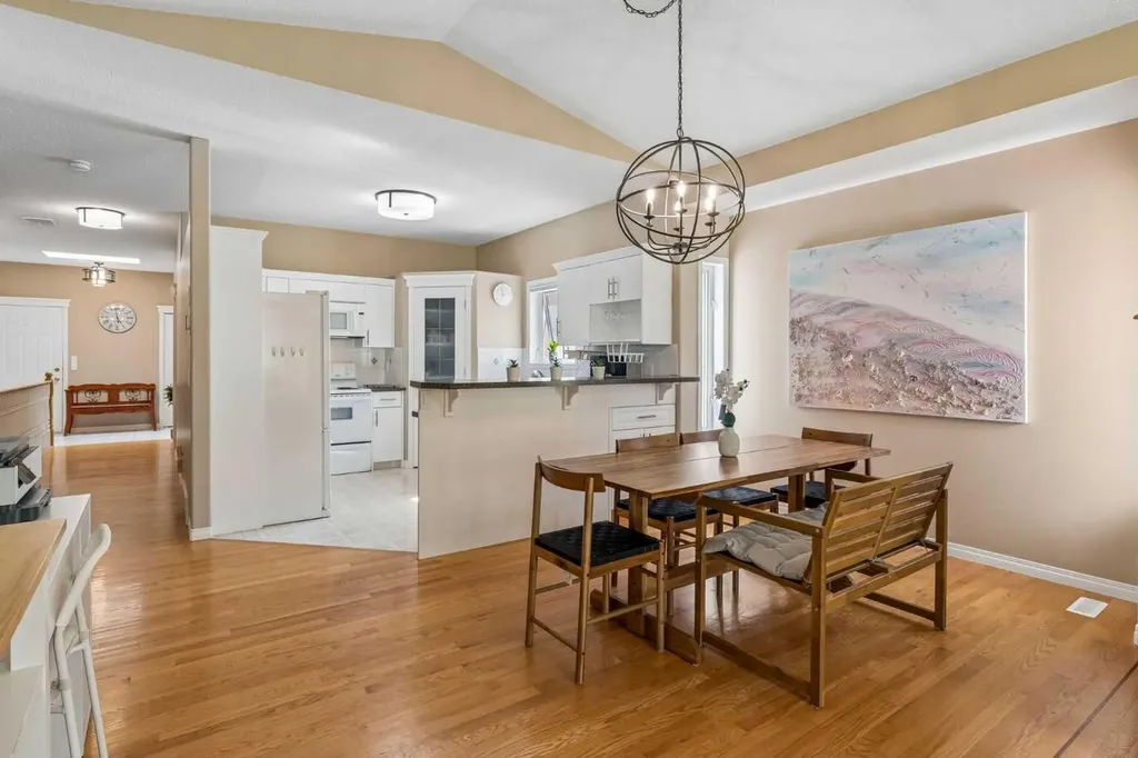 120 Scimitar Heath NW Calgary AB T3L 2E1