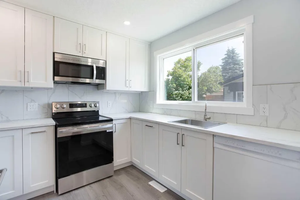 68 Abergale Way NE Calgary AB T2A 6H7