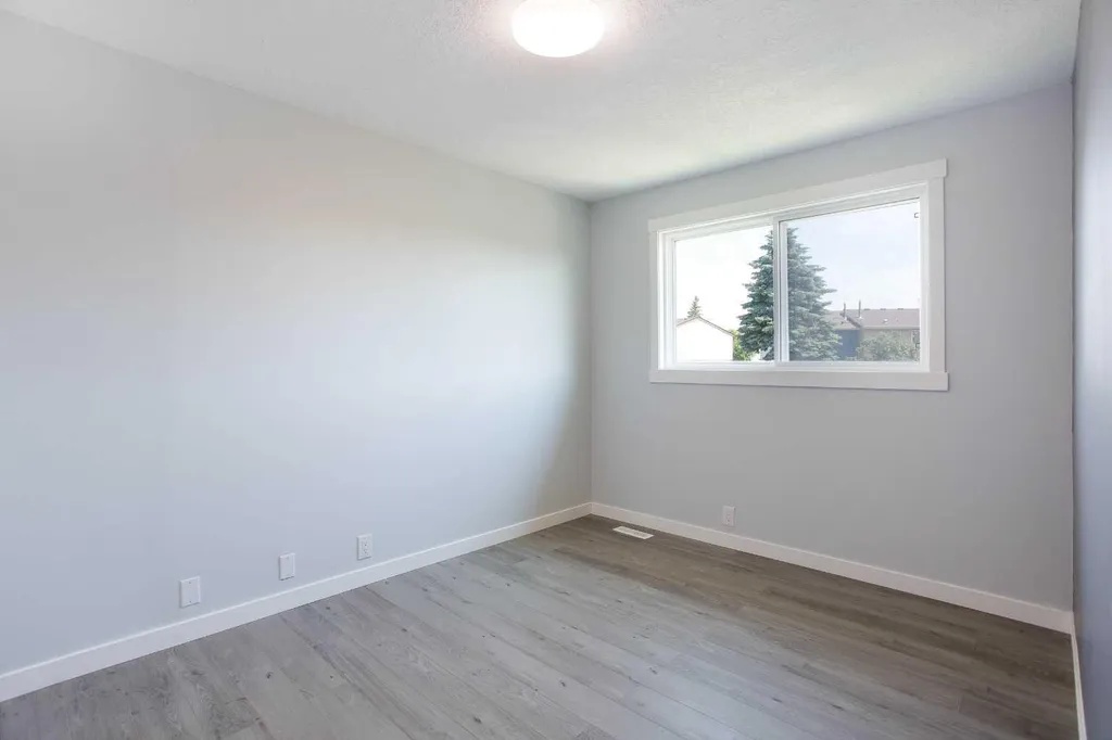 68 Abergale Way NE Calgary AB T2A 6H7