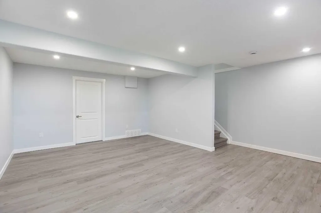 68 Abergale Way NE Calgary AB T2A 6H7