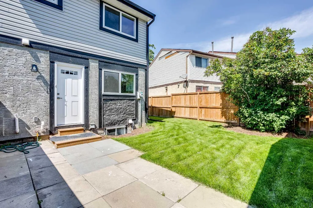 68 Abergale Way NE Calgary AB T2A 6H7