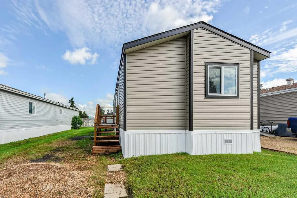 4802 54 Avenue Camrose AB T4V 3A5