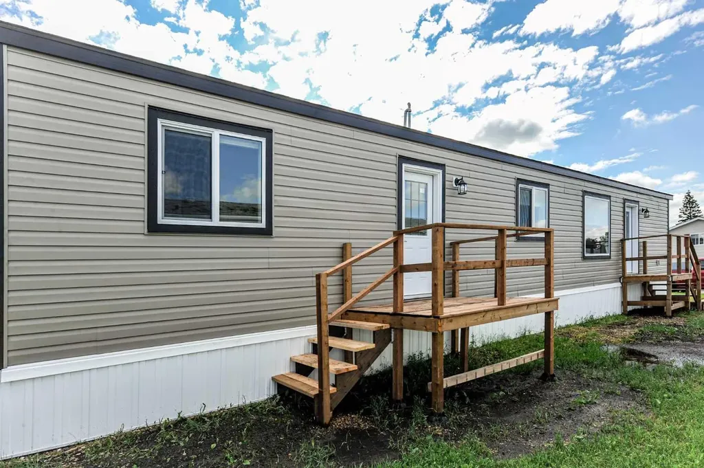 4802 54 Avenue Camrose AB T4V 3A5