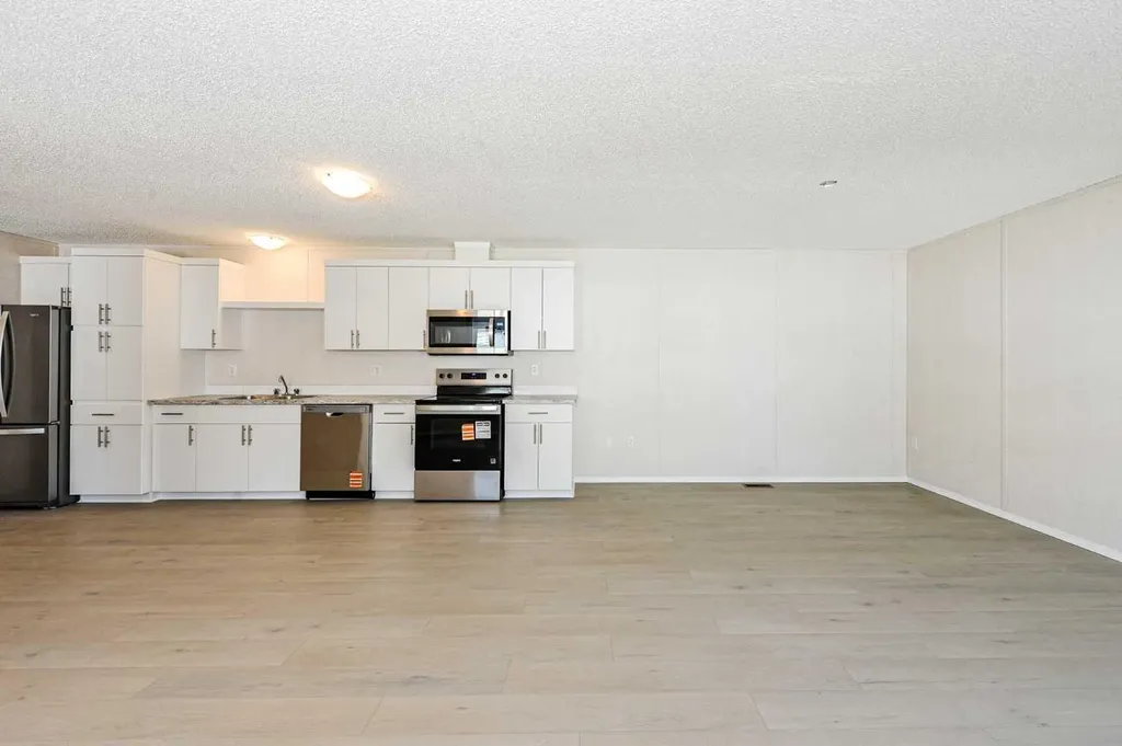 4802 54 Avenue Camrose AB T4V 3A5