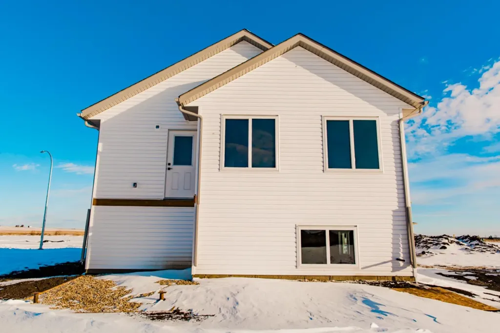 11416 95 Street Clairmont AB T8X 0w9