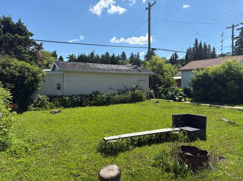 4831 52 Street Innisfree AB T0B 2G0