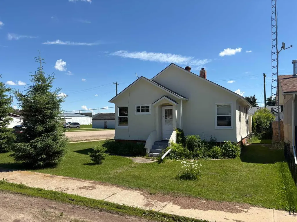 4831 52 Street Innisfree AB T0B 2G0