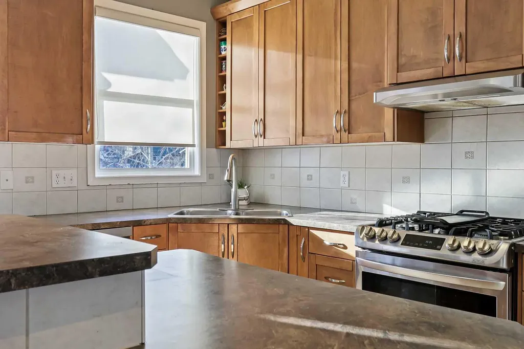 716 Boulder Creek Drive SE Langdon AB T0J 1X3