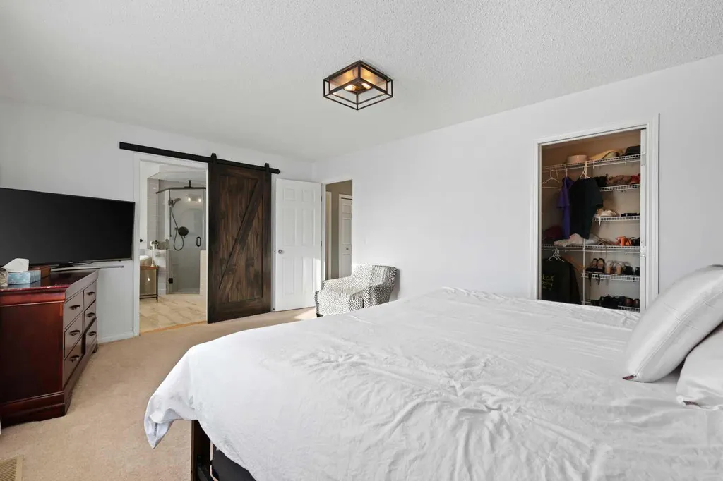 716 Boulder Creek Drive SE Langdon AB T0J 1X3