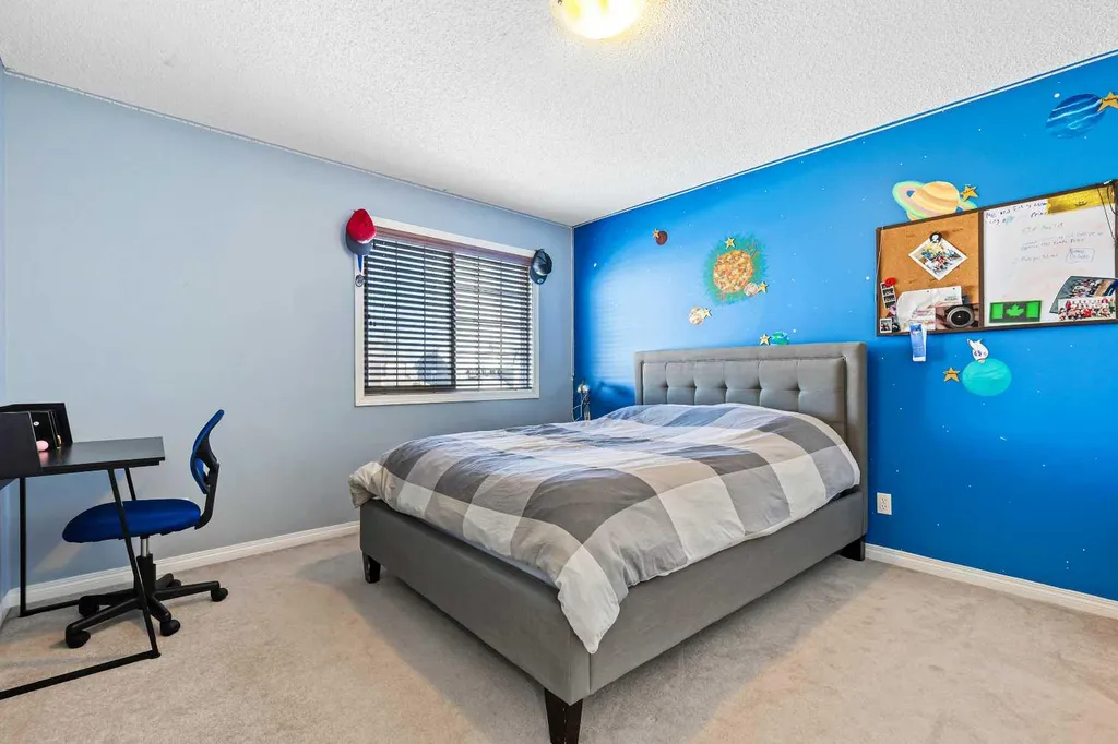 716 Boulder Creek Drive SE Langdon AB T0J 1X3