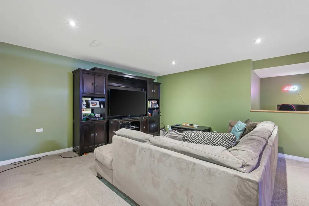716 Boulder Creek Drive SE Langdon AB T0J 1X3
