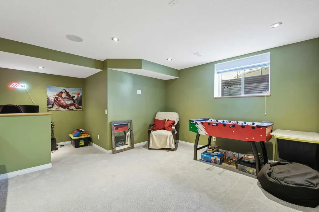 716 Boulder Creek Drive SE Langdon AB T0J 1X3