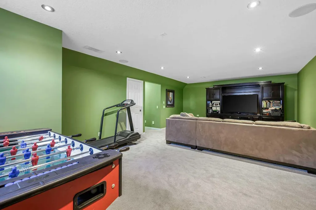716 Boulder Creek Drive SE Langdon AB T0J 1X3