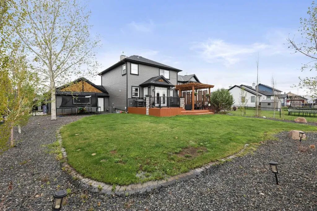 716 Boulder Creek Drive SE Langdon AB T0J 1X3