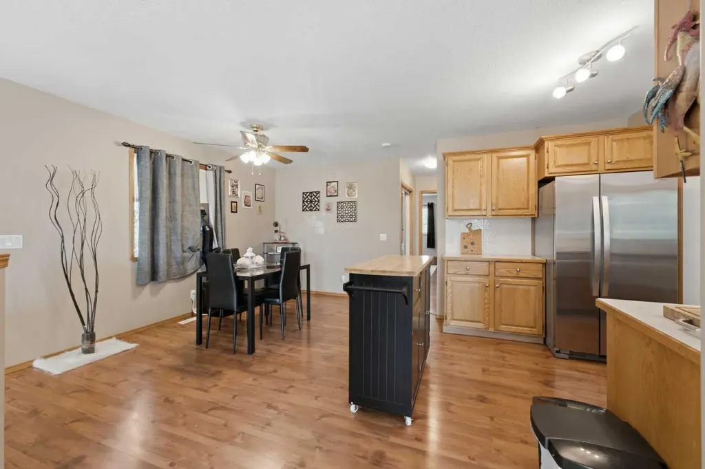 5C Crystal Ridge Cove Strathmore AB T1P 1R6