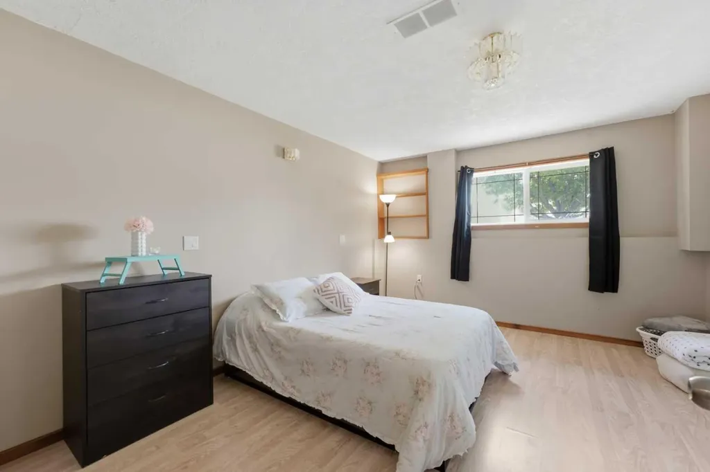 5C Crystal Ridge Cove Strathmore AB T1P 1R6
