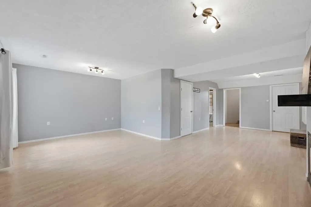 5C Crystal Ridge Cove Strathmore AB T1P 1R6